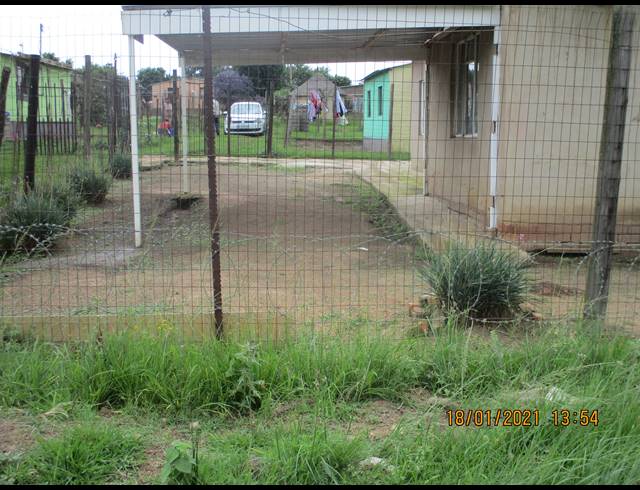 3 BEDROOM FREEHOLD FOR SALE IN MPOPHOMENI